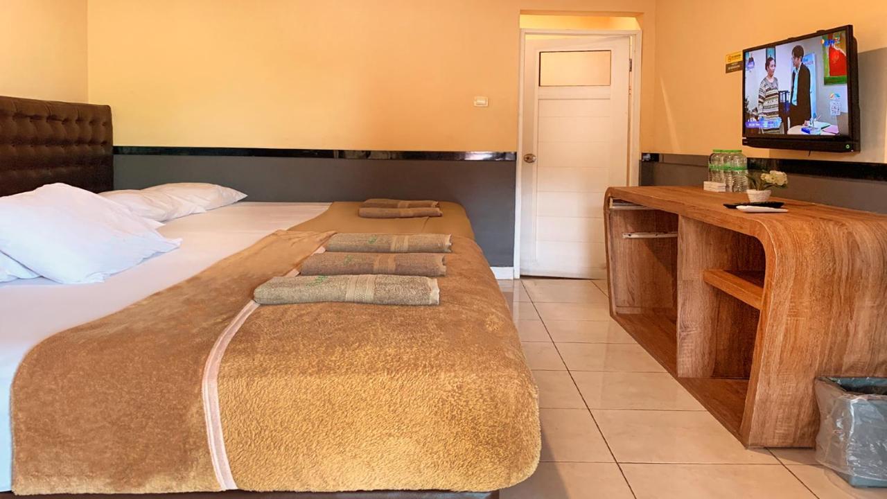 Hostel Omah Pelem Syariah Semarang Exteriér fotografie